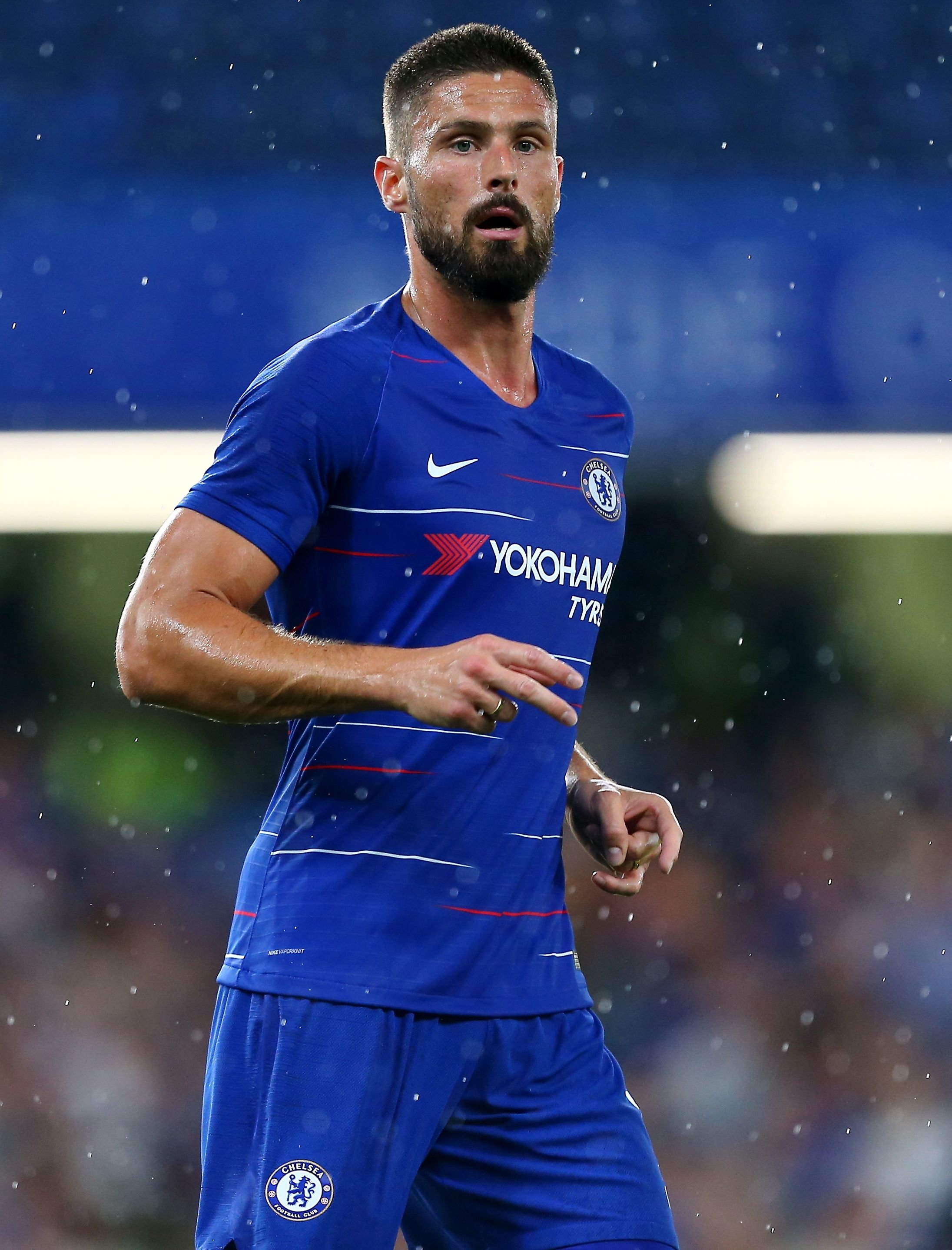 慢镜头：切尔西同意吉鲁在1月转会