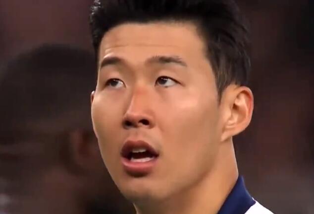 韩国后卫 朝鲜队员殴打我的队友 没有受伤是万幸.jpg 韩国后卫 朝鲜队员殴打我的队友 没有受伤是万幸.jpg