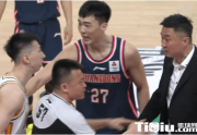 杜峰2次技术犯规惨遭驱逐 因冲入场地恐面临CBA处罚