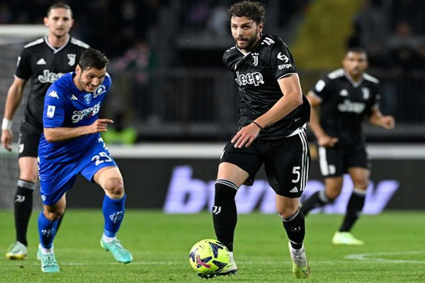 意甲罗马遭遇联赛6轮不胜，本赛季争四希望渺茫