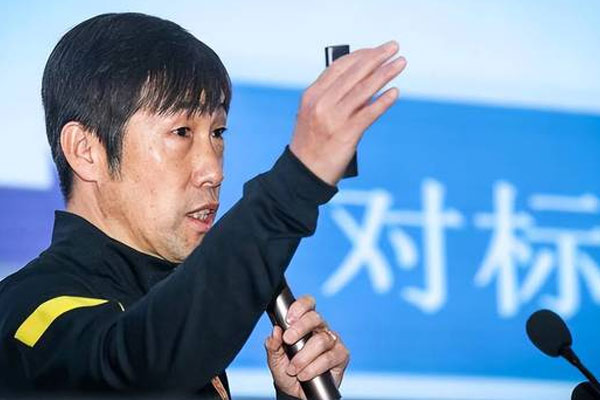 中国足球掀起了新一轮的足坛反腐，足协两位高层陈戌源、杜兆才相继被抓