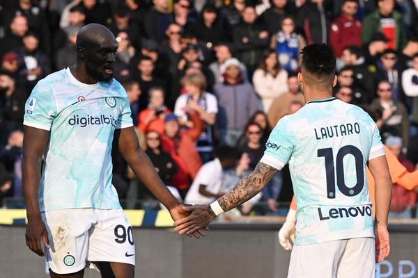 欧足联批准！国际米兰将穿主场球衣亮相欧冠决赛