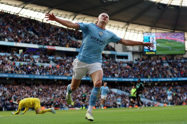 哈兰德斩获英超金靴,36球创记录！