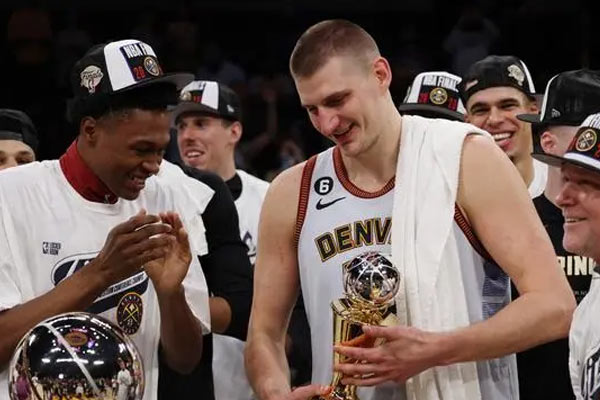 2022-2023NBA掘金球员阵容名单？热火队队员名单？