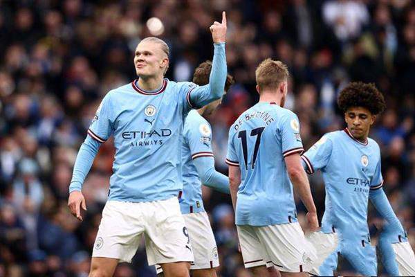 曼城三连冠，再次称霸英超联赛！