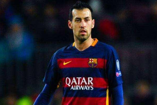 布斯克茨踢什么位置？布斯克茨踢的怎么样？