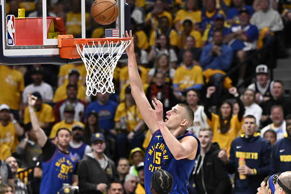 2022-2023NBA总决赛G1掘金VS热火104-93比分获得首场胜利