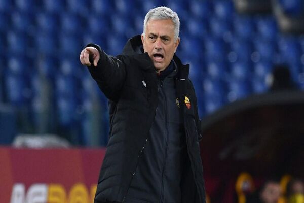 穆里尼奥丢冠后怒斥裁判：比赛结果不公！