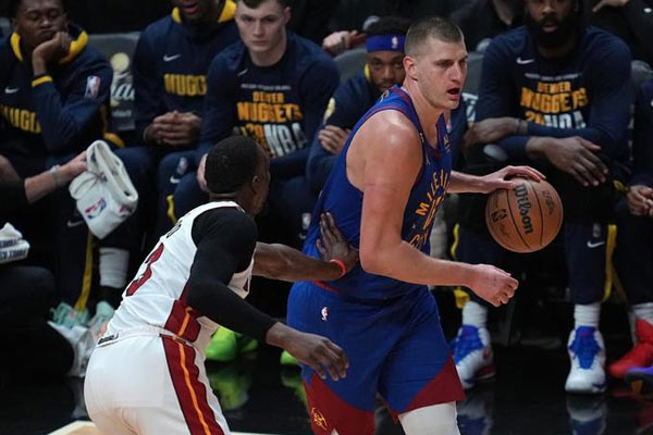 约基奇在NBA总决赛中拿下大三双,有望获得总决赛MVP