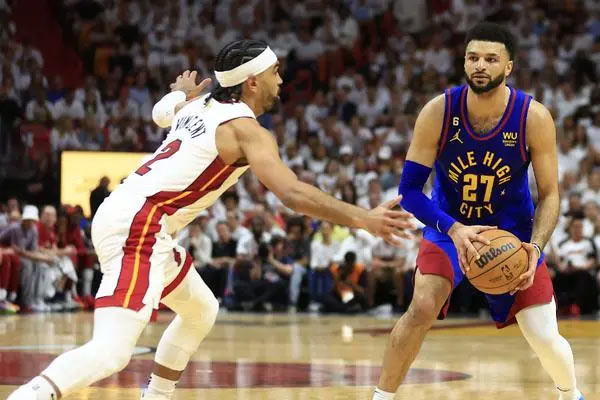 NBA总决赛掘金VS热火G3上半场53-48领先5分