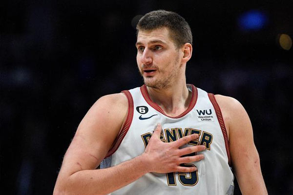 约基奇拿下32分21篮板10助攻,穆雷34分10篮板10助攻,创NBA总决赛两人三双历史