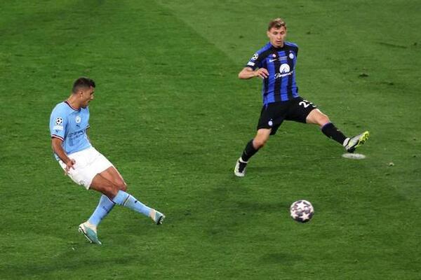 曼城历史性时刻！1-0力克国米，首次夺得欧冠冠军！