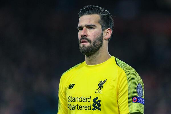 球迷票选！阿利森完美诠释门将之王的称号！