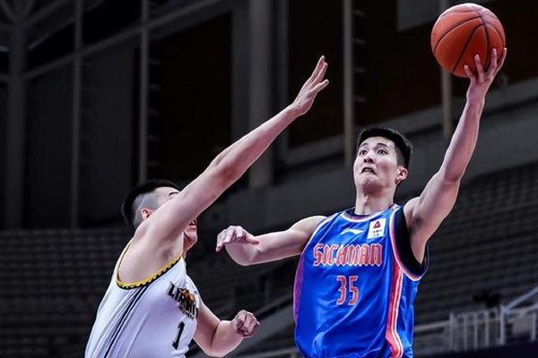 CBA总冠军四川队甩卖年轻球员，继续摆烂，球迷失望