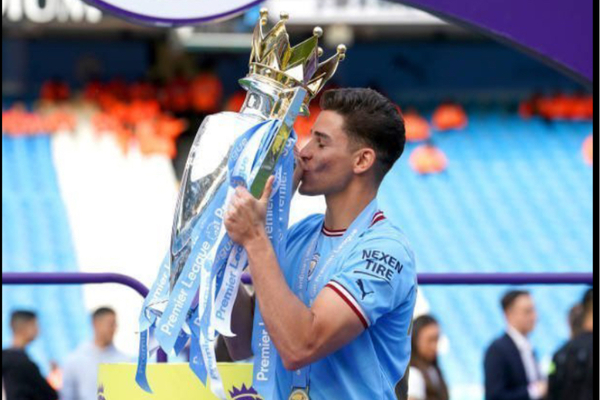 出道就是巅峰！阿尔瓦雷斯集齐大满贯！