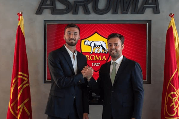 克里斯坦特续约罗马四年，成为球队稳定发展的中坚力量