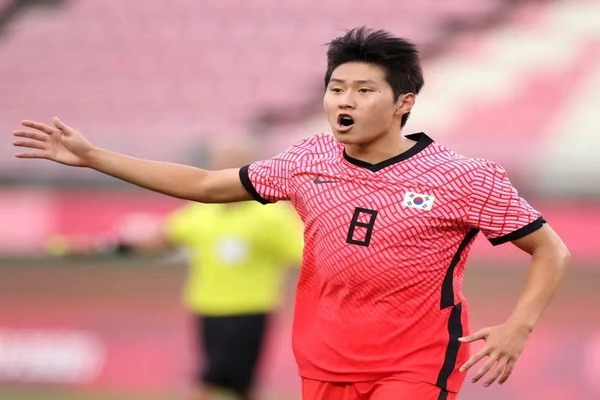 韩国攻击手李刚仁加盟巴黎圣日耳曼，双方达成口头协议