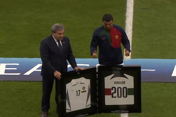 C罗200次出场国家队创历史！喜提吉尼斯世界纪录认证！