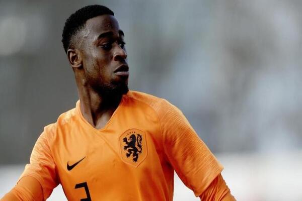 阿森纳引进阿贾克斯中卫廷贝尔，转会费达到4500万欧元