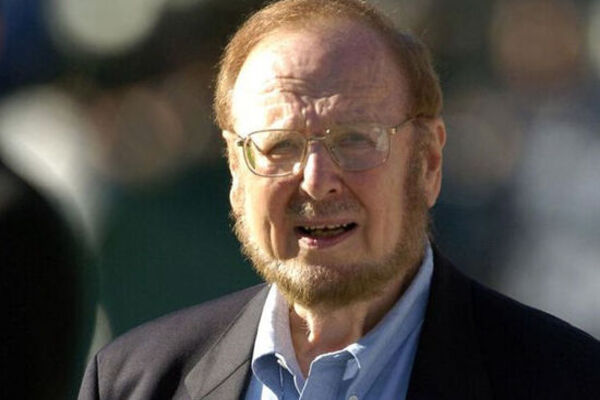 曼联球迷抗议格雷泽原因是什么?为什么说格雷泽吸血曼联?