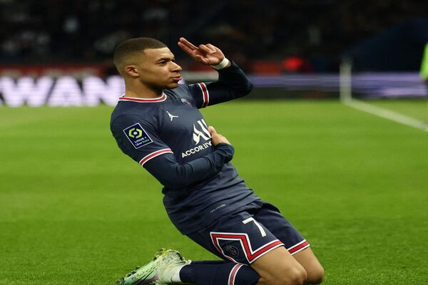 揭晓法甲最贵明星阵容：姆巴佩独领风骚