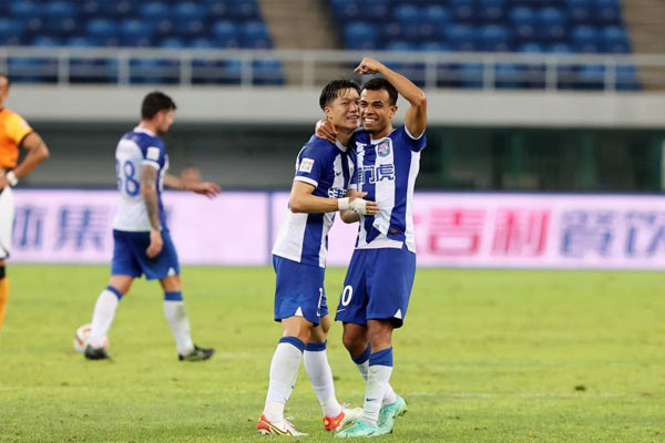 中超第13轮第一天天津津门虎逆转青岛海牛，延续不败纪录