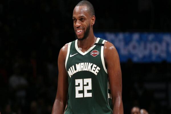 米德尔顿和雄鹿达成3年1.02亿美元的超级合同