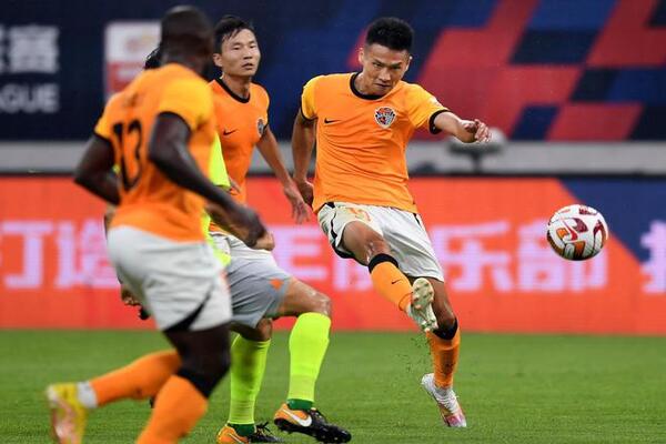 青岛海牛轻松击败深圳队，大比分5-0取得胜利！