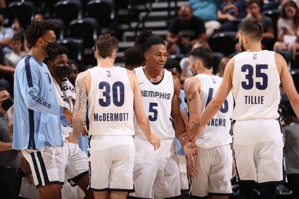 鹈鹕以89-83击败黄蜂，展现夏季联赛的实力