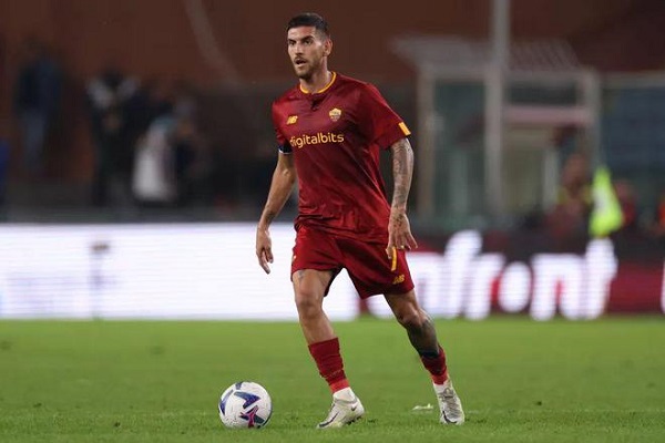 攻击型中场是指哪个位置？