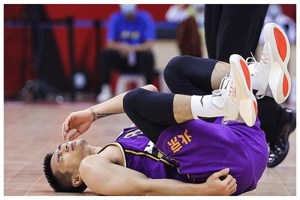 CBA假摔裁判会怎么判?