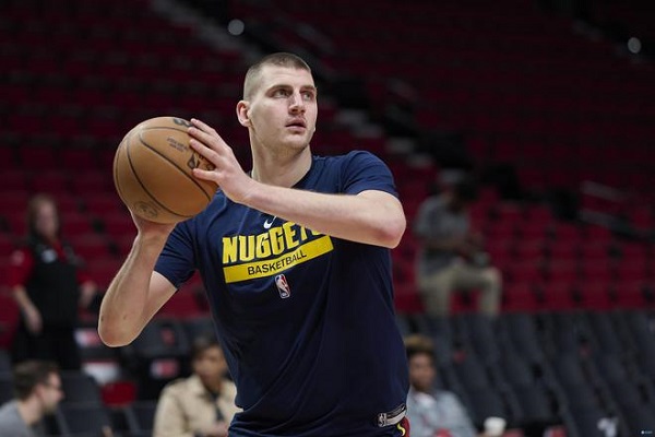 恩比德和约基奇谁是当今NBA最佳中锋？