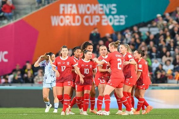 女足世界杯的比赛规则是否与男足有所不同？