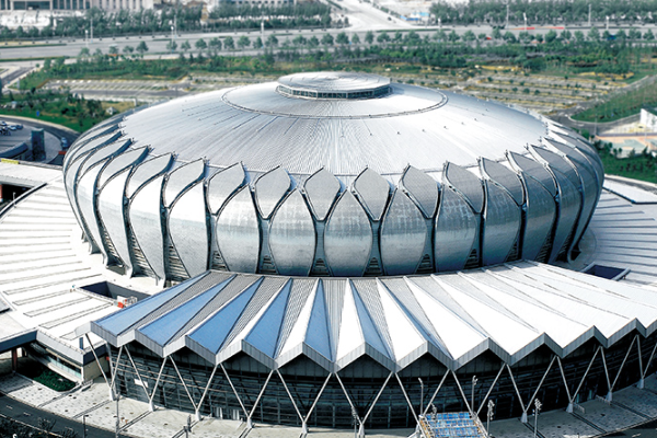 山东泰山的主场是哪个体育场？