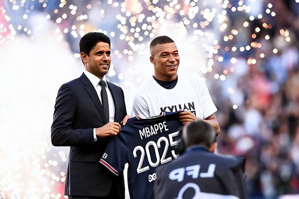 姆巴佩坚决留在大巴黎 皇马引进计划落空