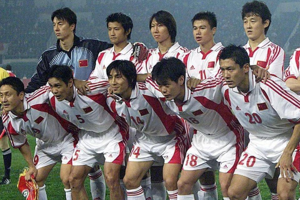 中国足球巅峰阵容是怎样的？