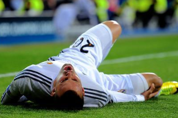 足球中有哪些被伤病毁掉的天才球员？