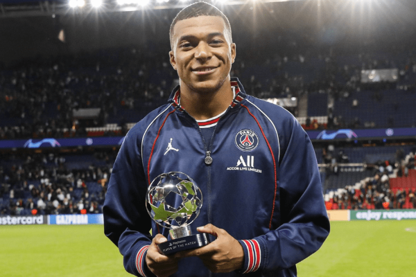 足球球员如何才能提升身价？