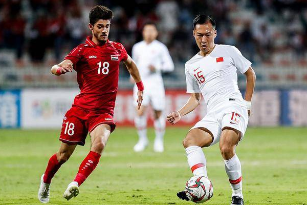 足球积分榜同分会根据什么来决定名次？