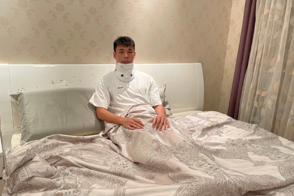 国脚李帅伤情公告：脑震荡、颈椎受伤、牙齿严重受损