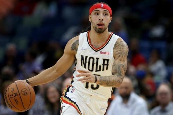 鹈鹕后卫阿尔瓦拉多：脚踝扭伤或影响训练营参与