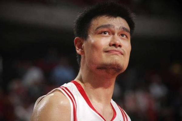 姚明什么时候退役的？