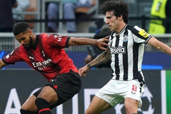 欧冠首轮小组赛AC米兰与纽卡斯尔0-0战平