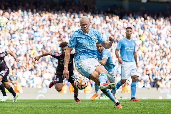 曼城成功开启卫冕征程首战但伤病问题依然令球队陷入进程困境