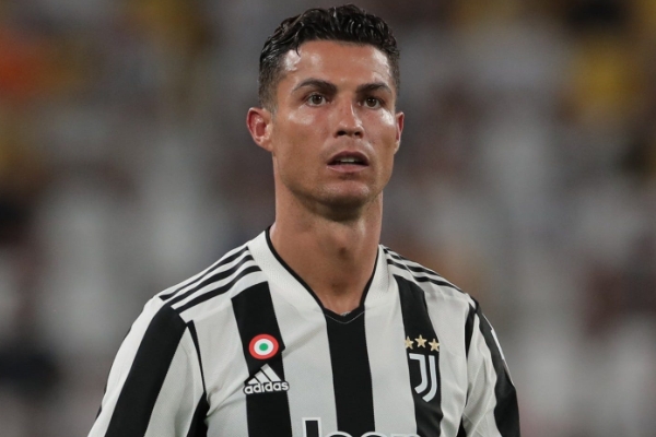 C罗转会尤文图斯的转会费是多少？