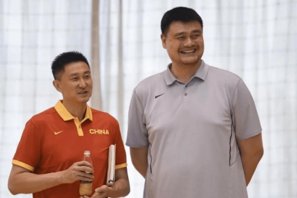 姚明退休后去做什么了？