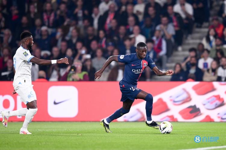 巴黎圣日耳曼大胜马赛：姆巴佩受伤提前离场而穆阿尼强调伤势不重！