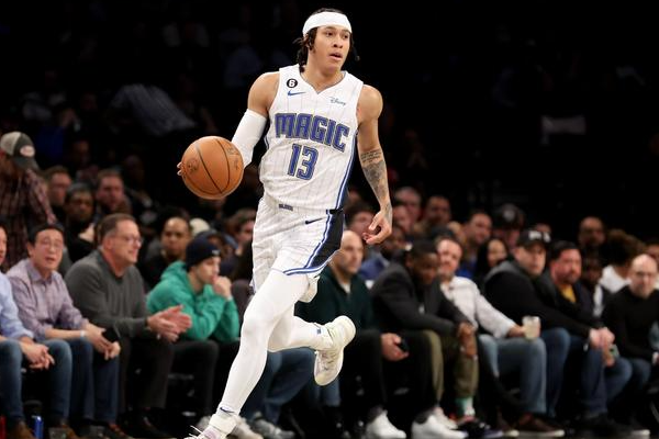 热火签下前雄鹿新秀R.J.汉普顿并裁掉布耶和布丹尼尔斯