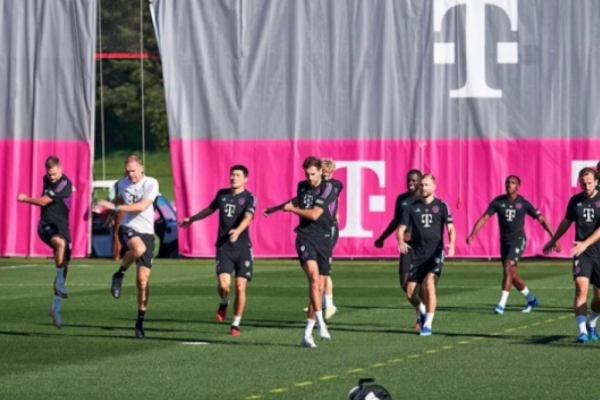 拜仁三将复出备战德甲对阵莱比锡