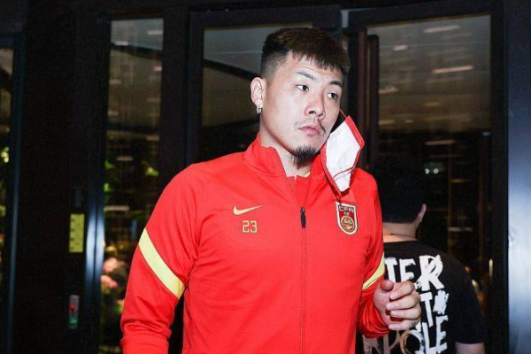 王大雷宣布重返大连：我会尽力回来！